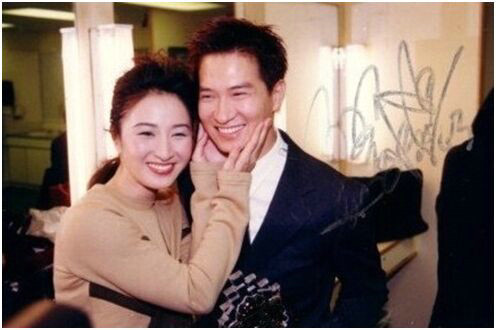 　　关咏荷（张家辉之妻）