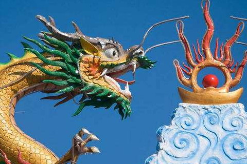 属龙2021年运势及运程怎样,2021年属龙人佩戴什么吉祥物